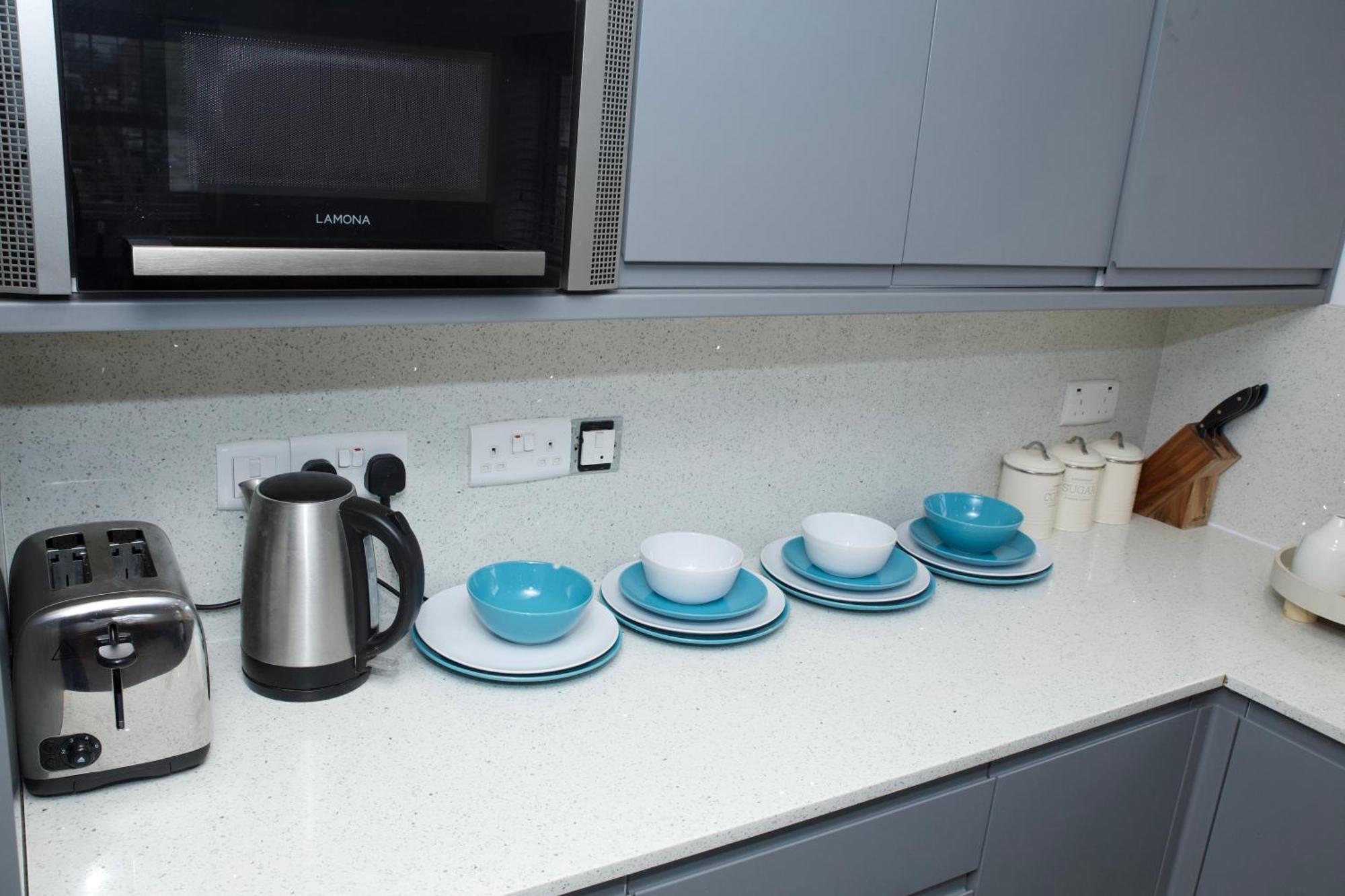 Spacious Modern 2 Bed Flat In City Centre Рединг Екстериор снимка